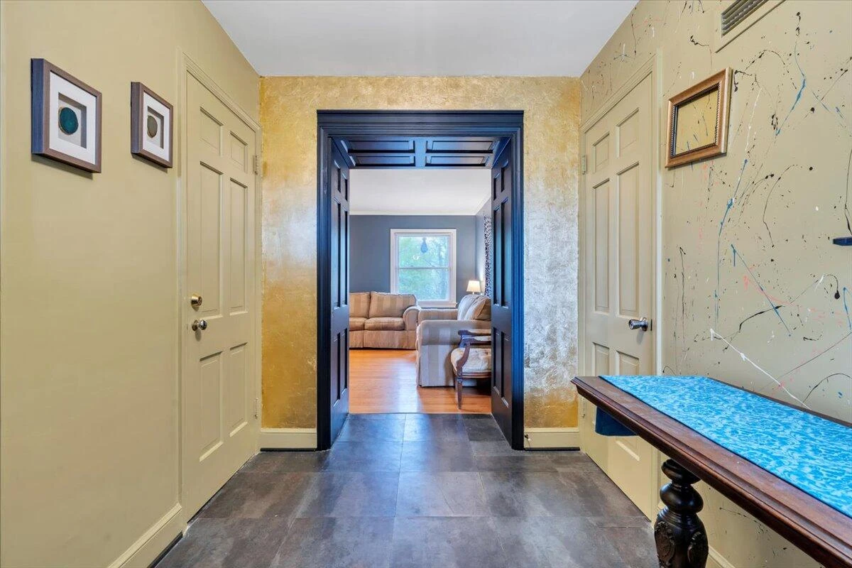 215 Chestnut ST - Photo 3