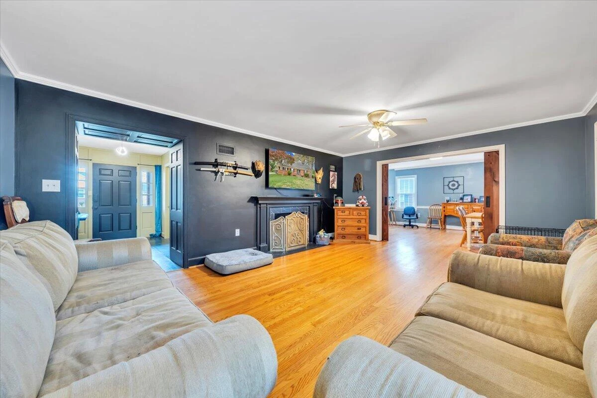 215 Chestnut ST - Photo 7
