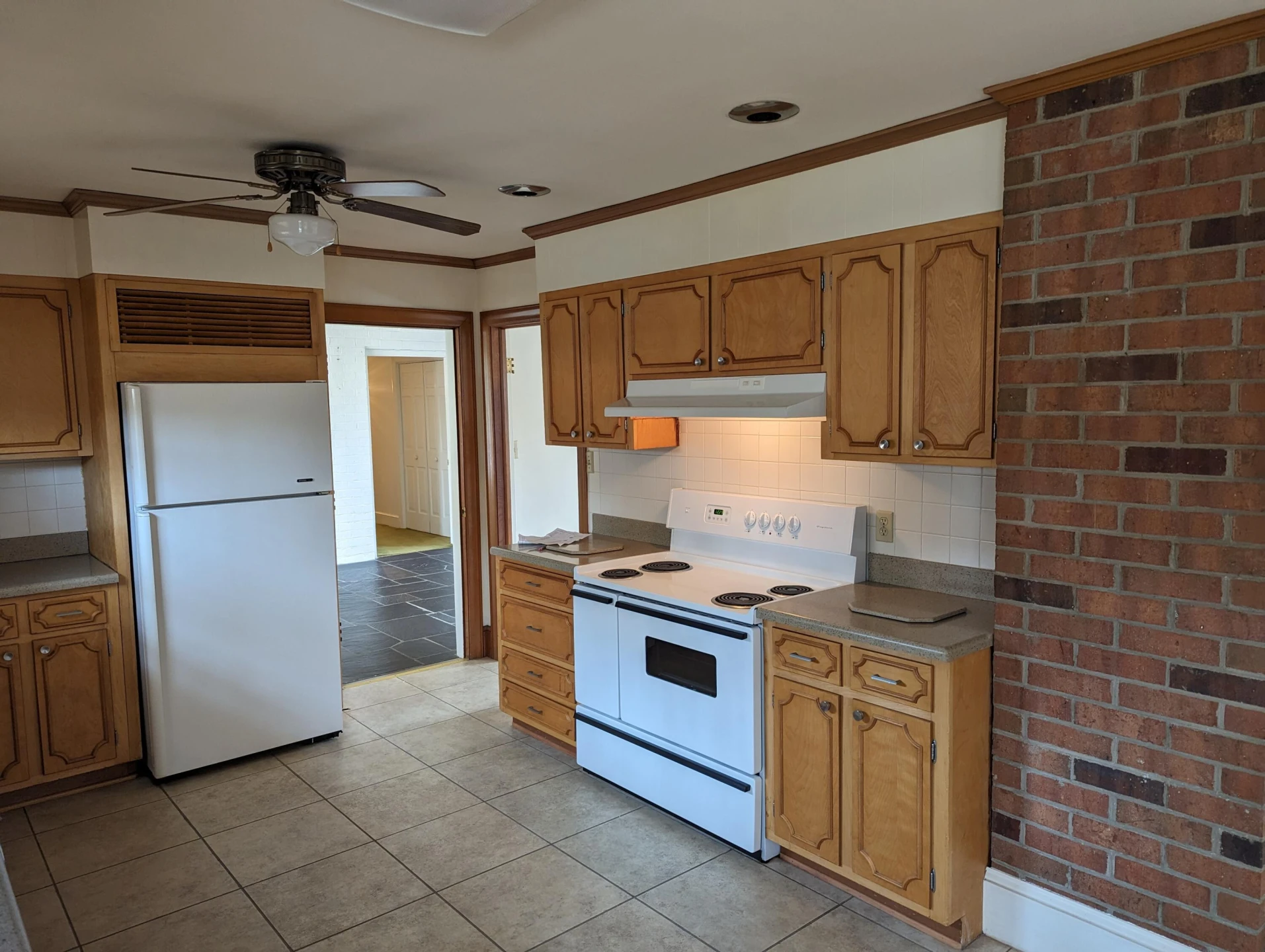 75 Foster ST - Photo 8
