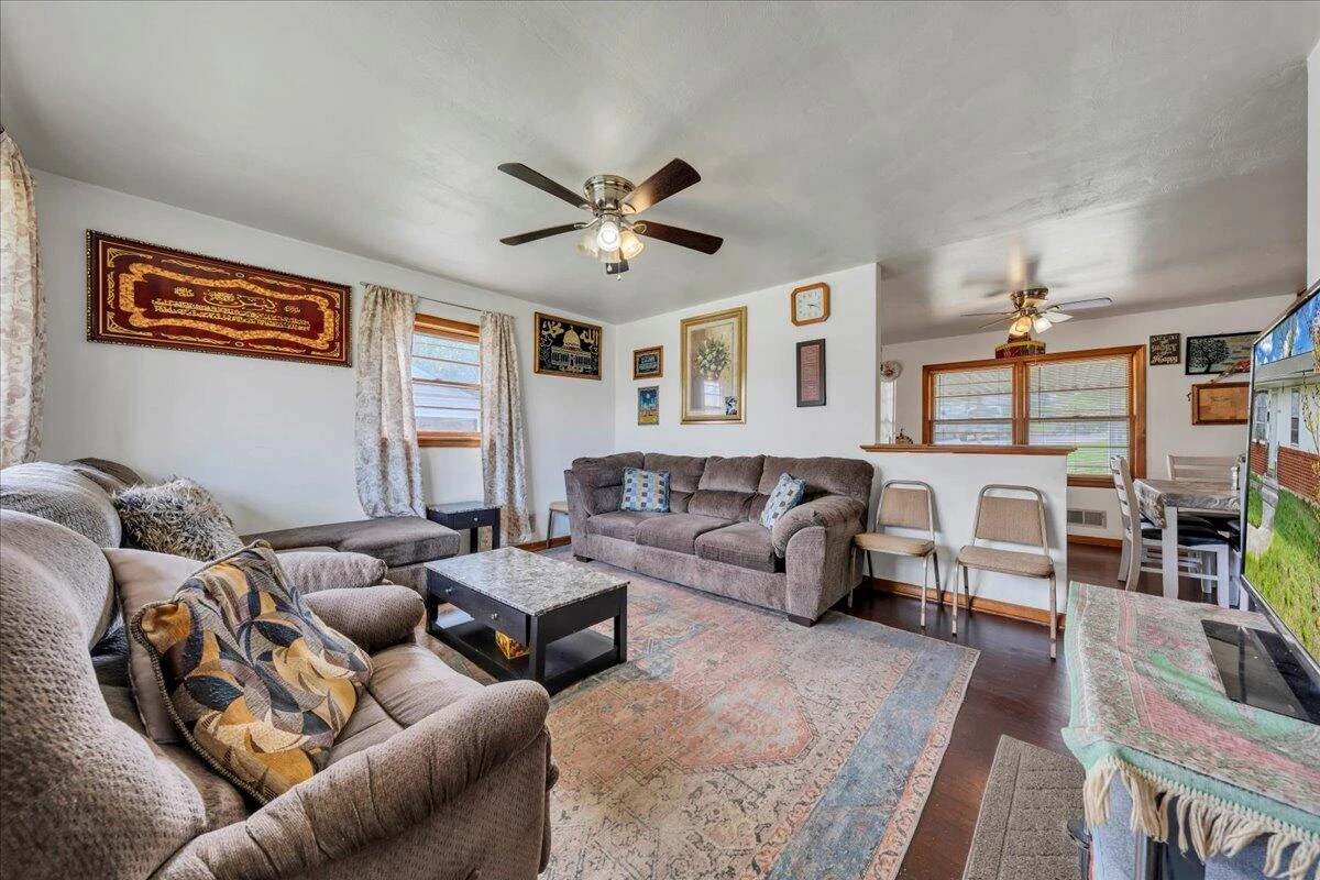 3724 Plantation RD NE - Photo 6