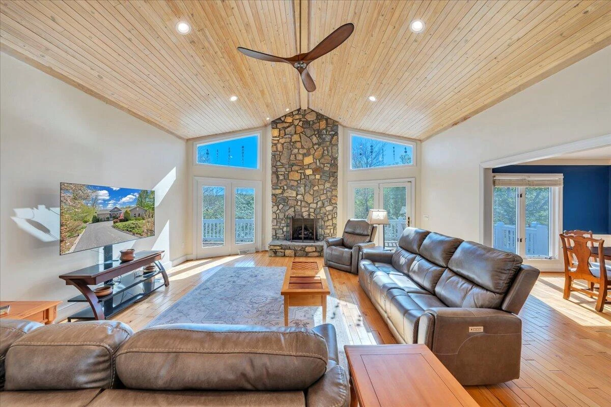 270 Forest Edge RD - Photo 12
