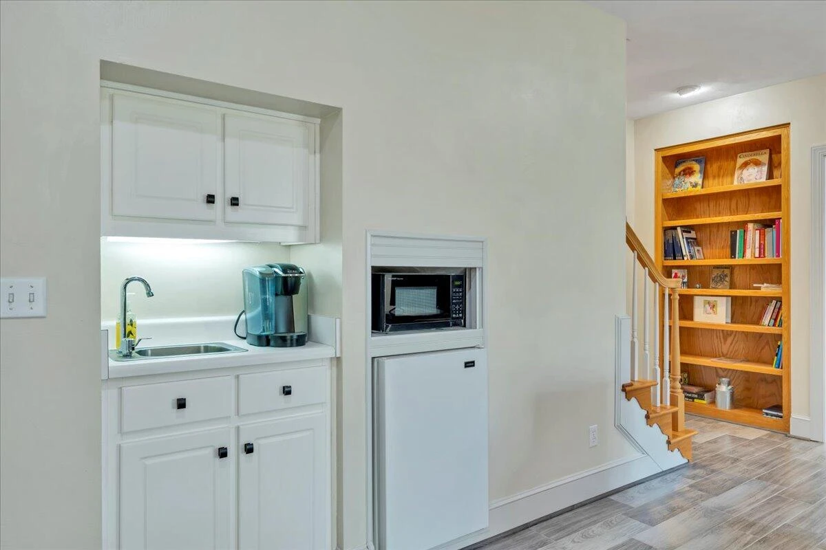 270 Forest Edge RD - Photo 37