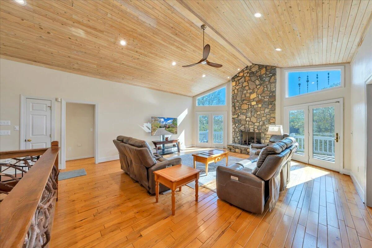 270 Forest Edge RD - Photo 7