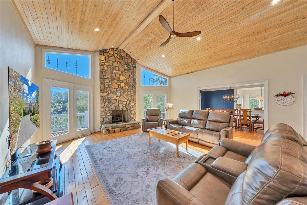 270 Forest Edge RD - Photo 8
