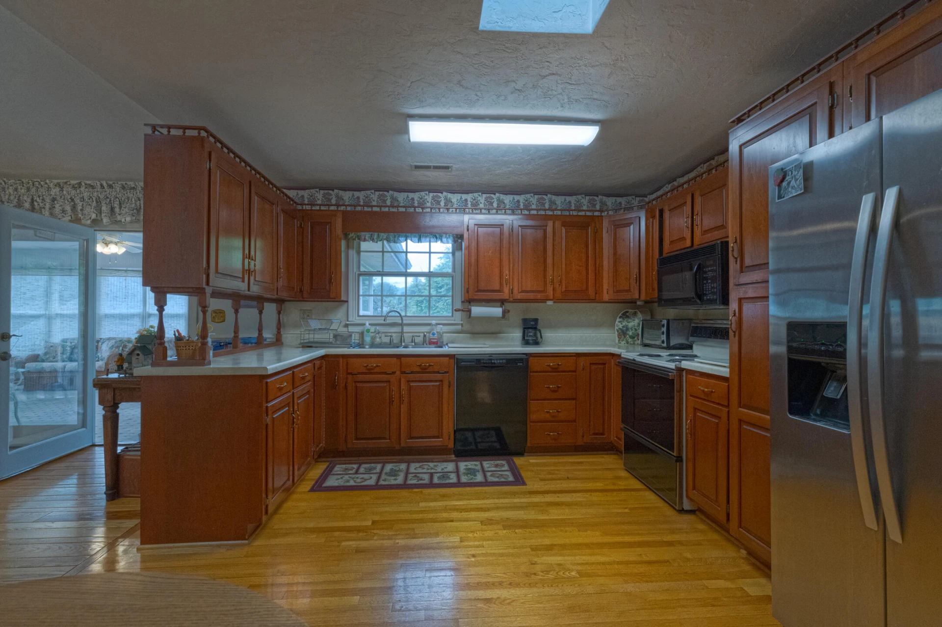 1615 Deyerle RD SW - Photo 10