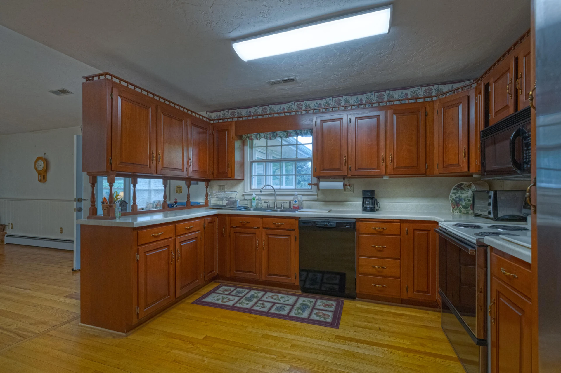 1615 Deyerle RD SW - Photo 11