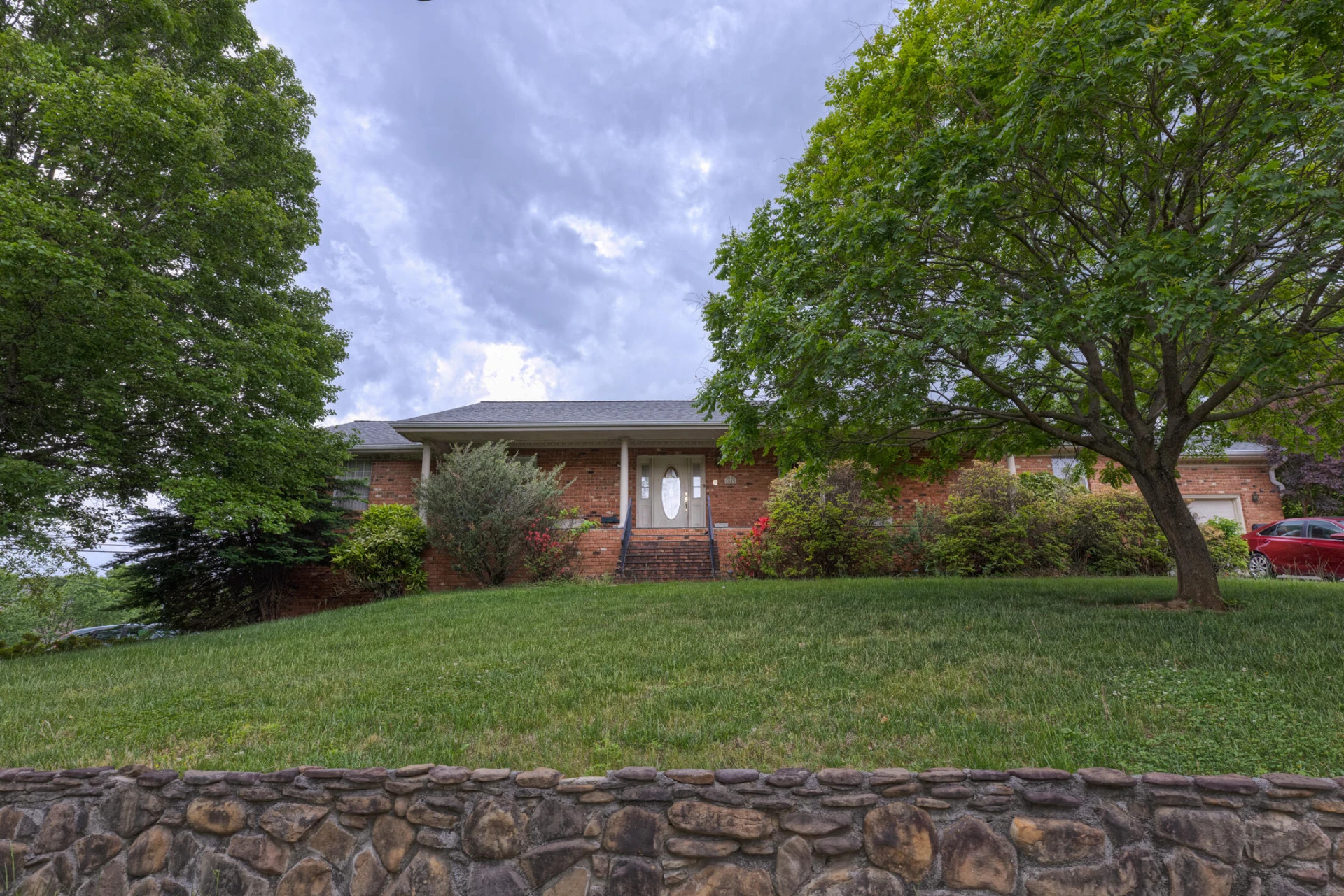 1615 Deyerle RD SW - Photo 2