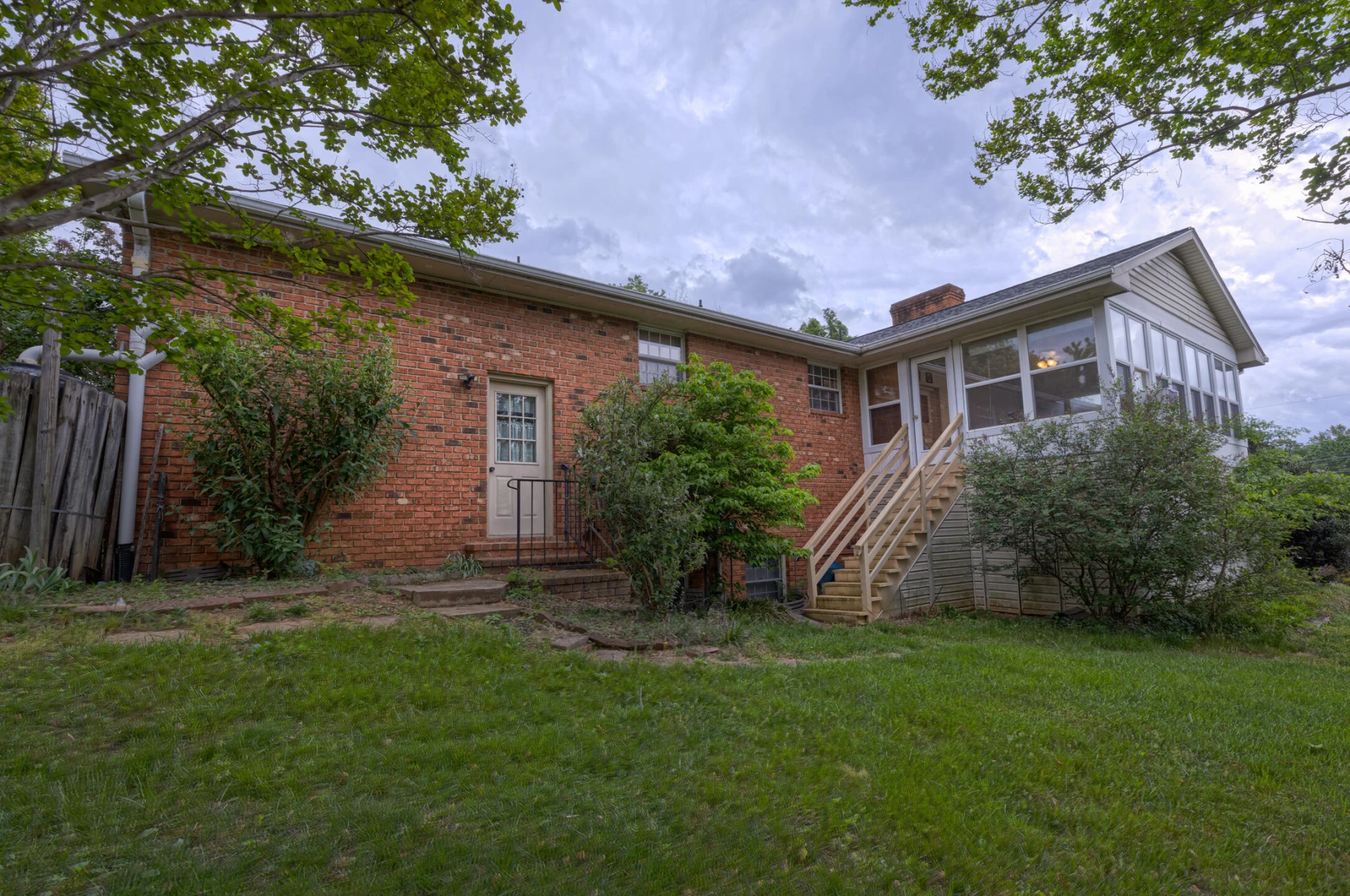 1615 Deyerle RD SW - Photo 40