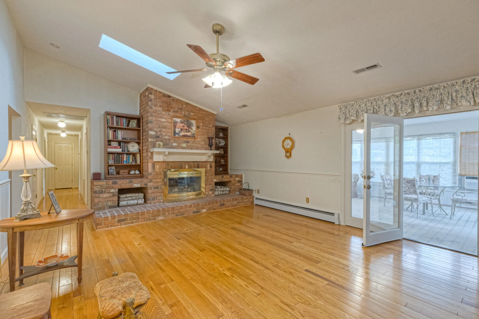 1615 Deyerle RD SW - Photo 5