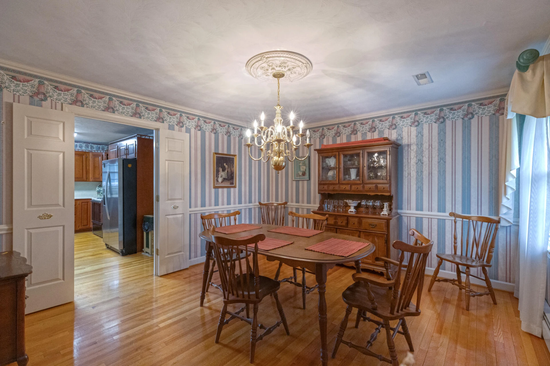1615 Deyerle RD SW - Photo 8