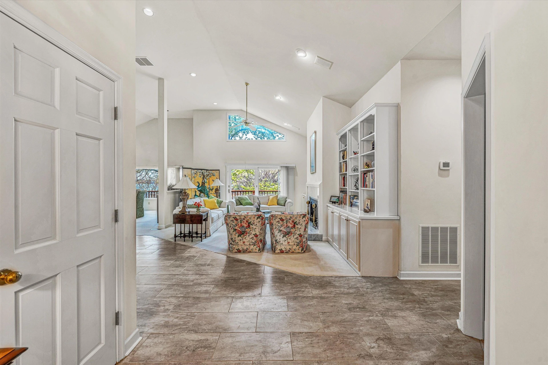 620 Winding Waters DR - Photo 15