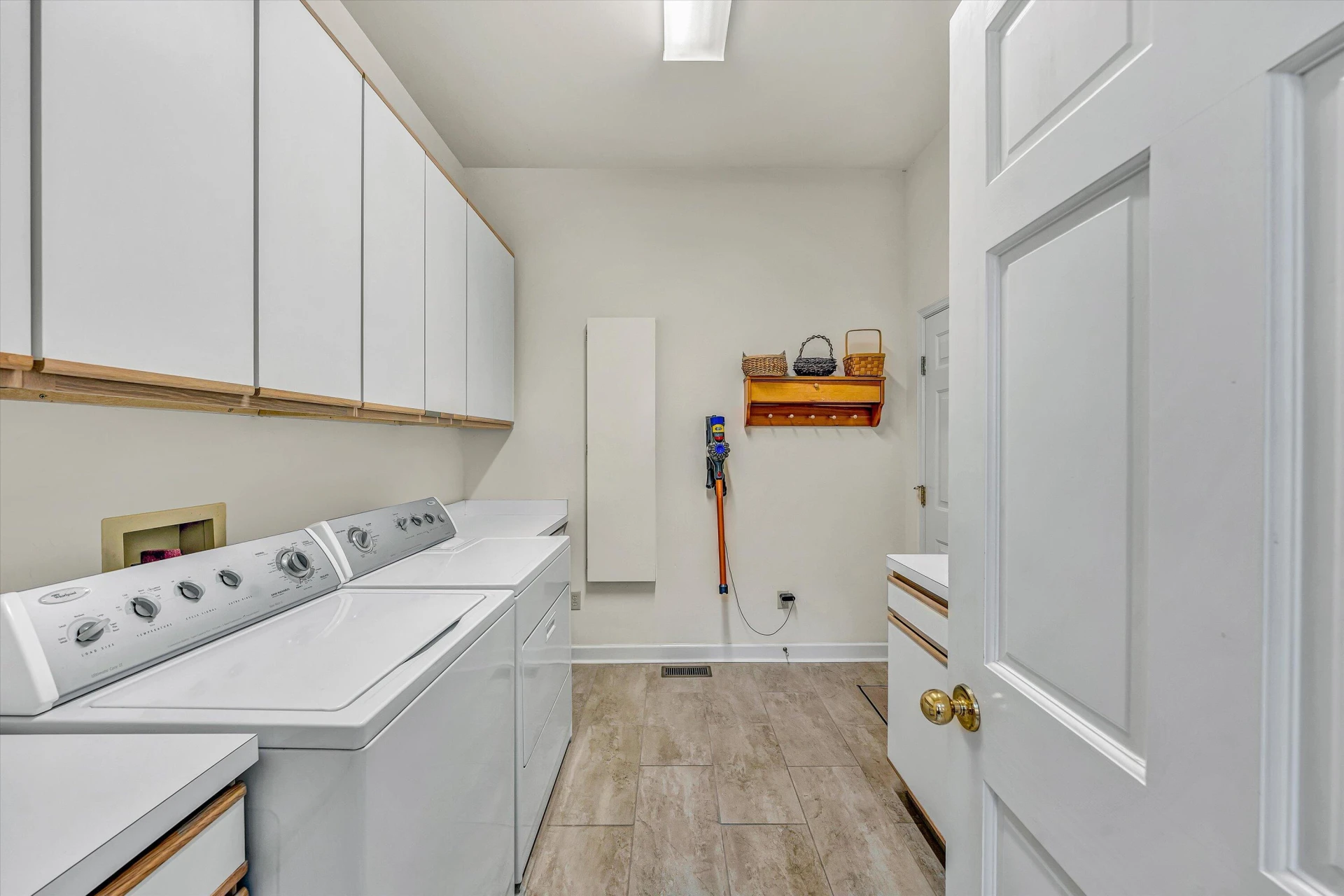620 Winding Waters DR - Photo 24