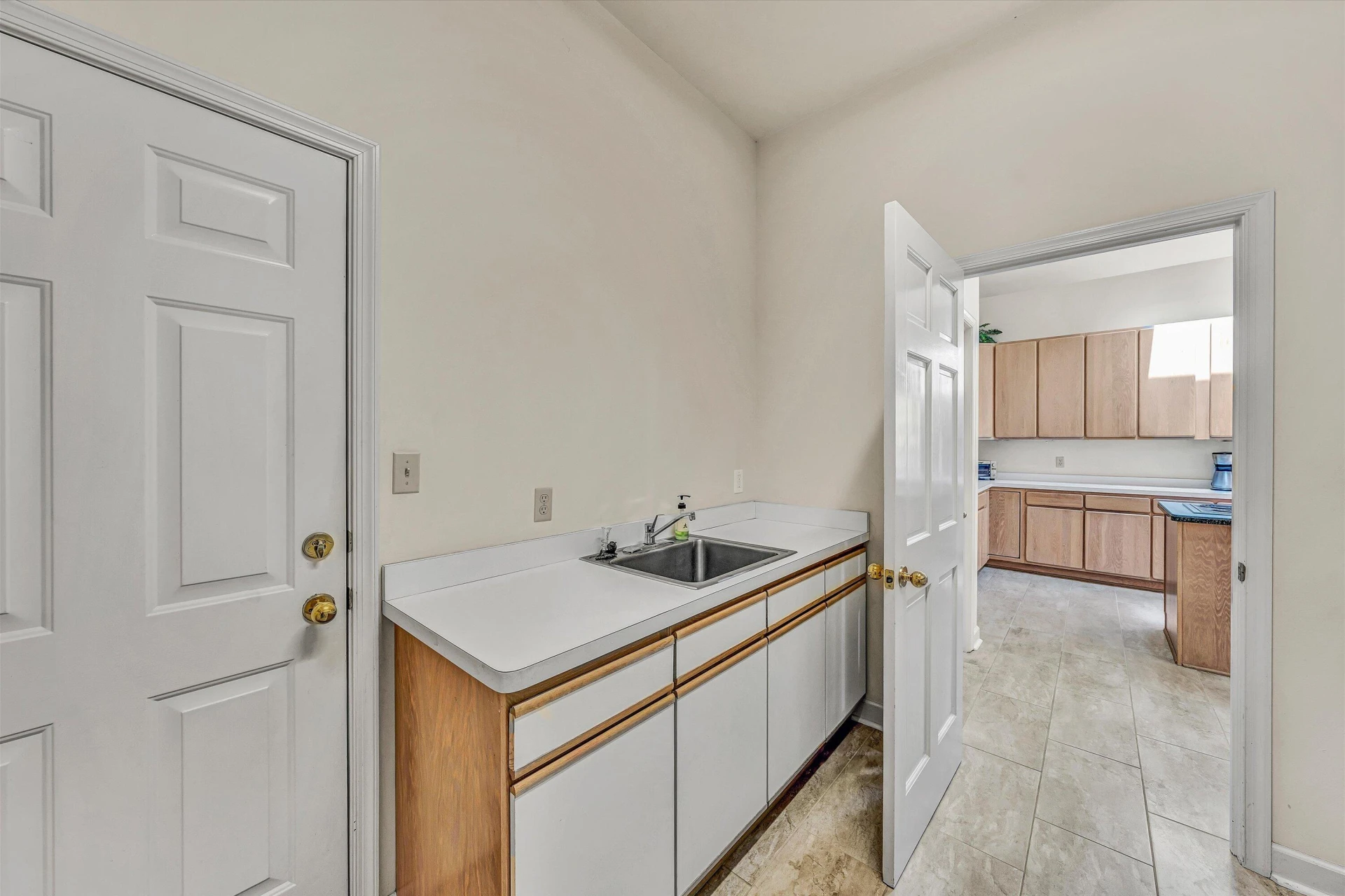 620 Winding Waters DR - Photo 25