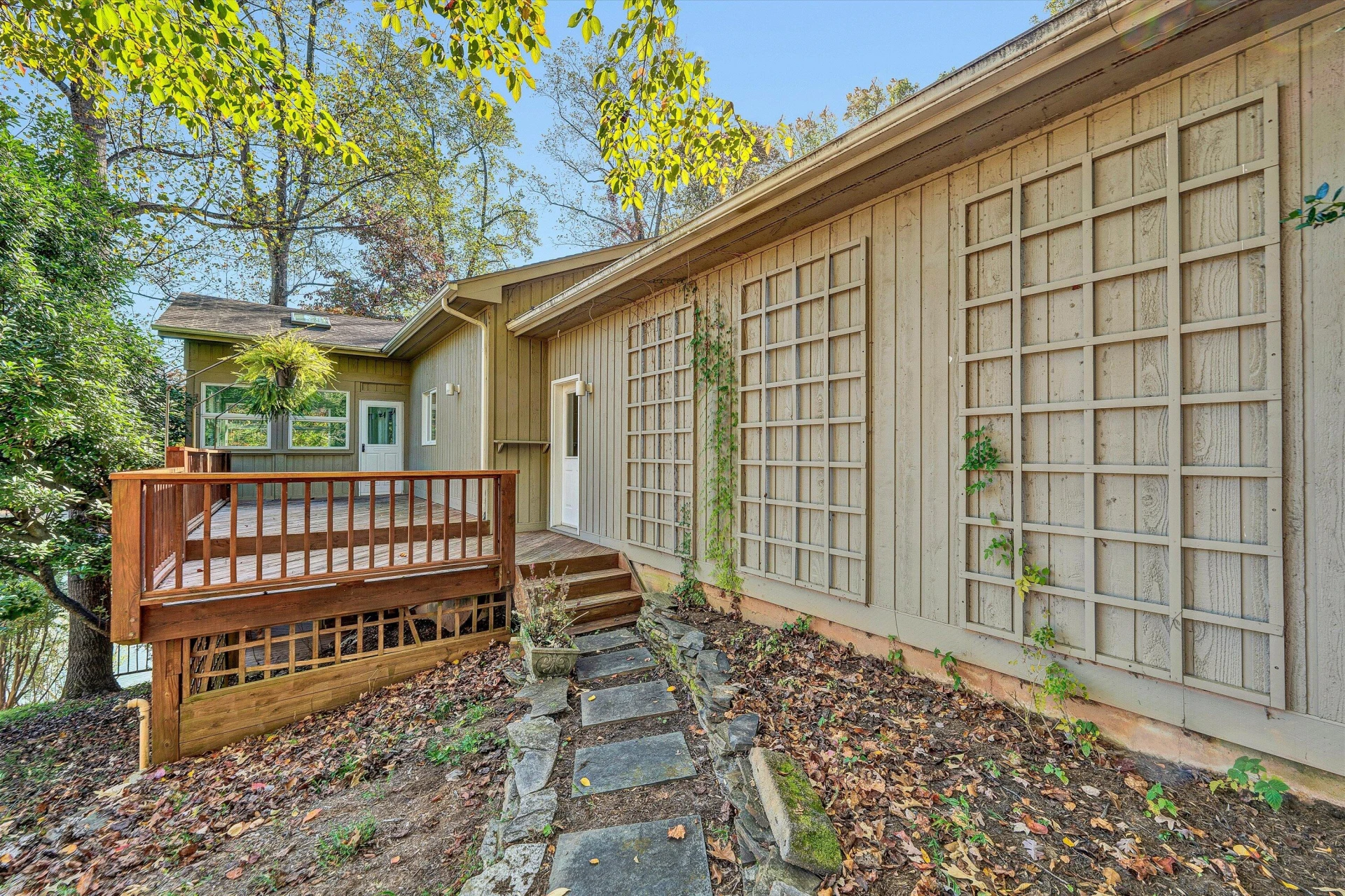 620 Winding Waters DR - Photo 33