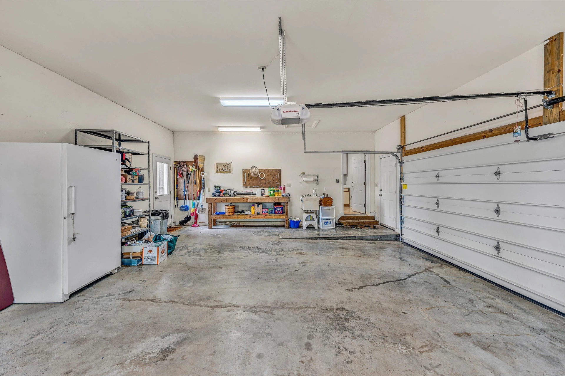 620 Winding Waters DR - Photo 38
