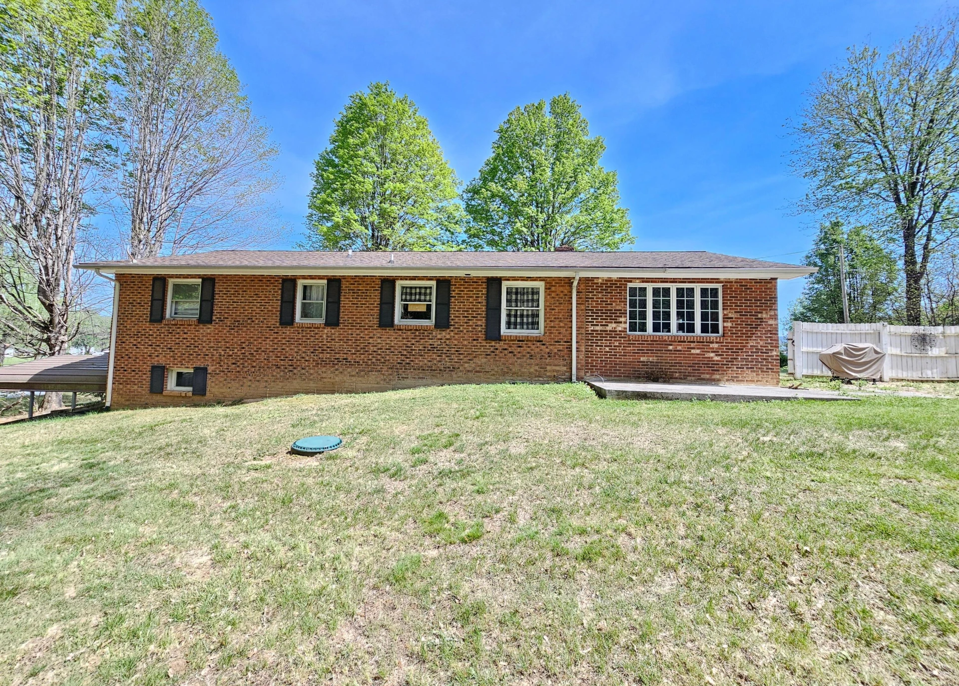 175 Maple AVE - Photo 26