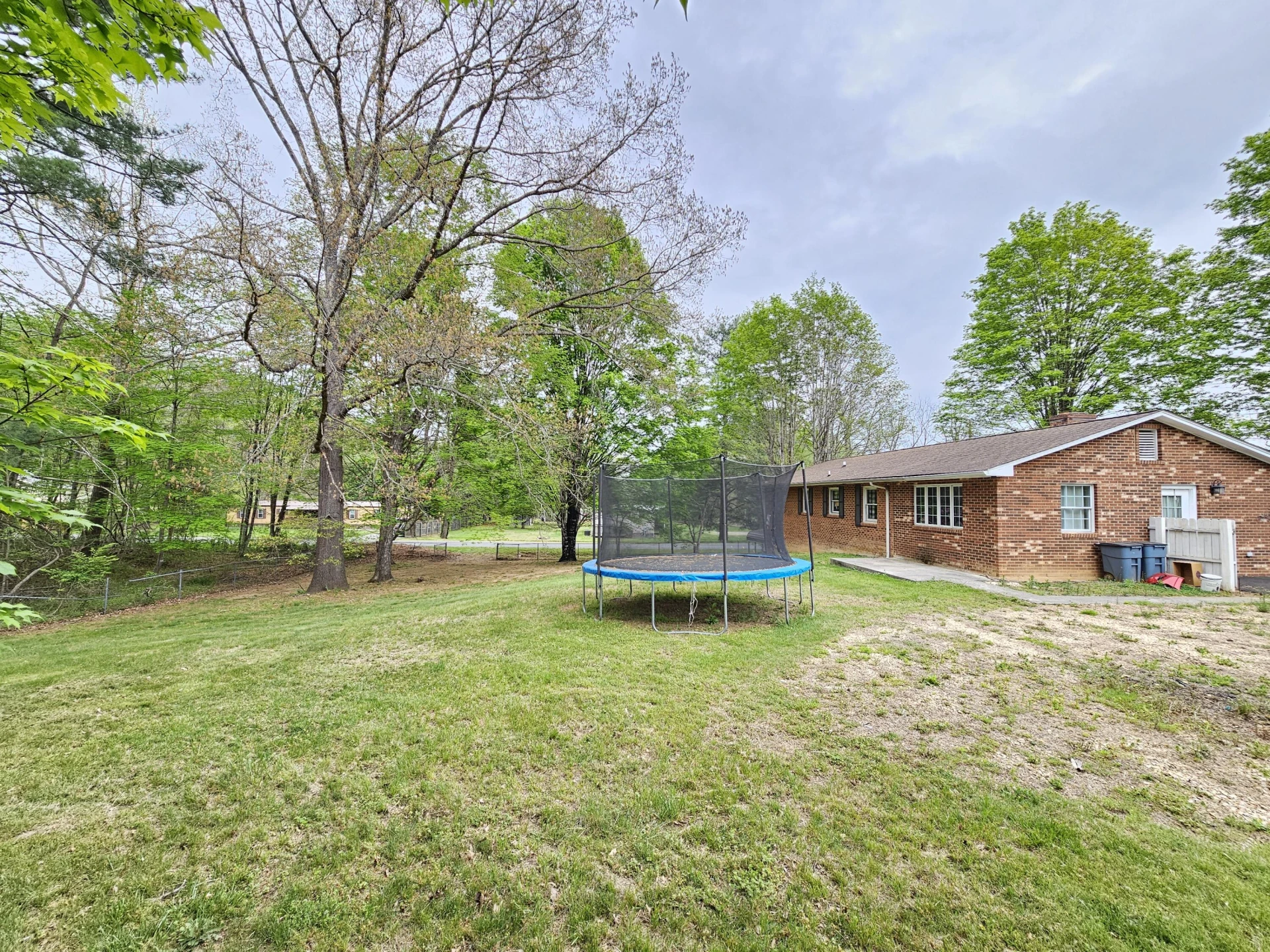 175 Maple AVE - Photo 28