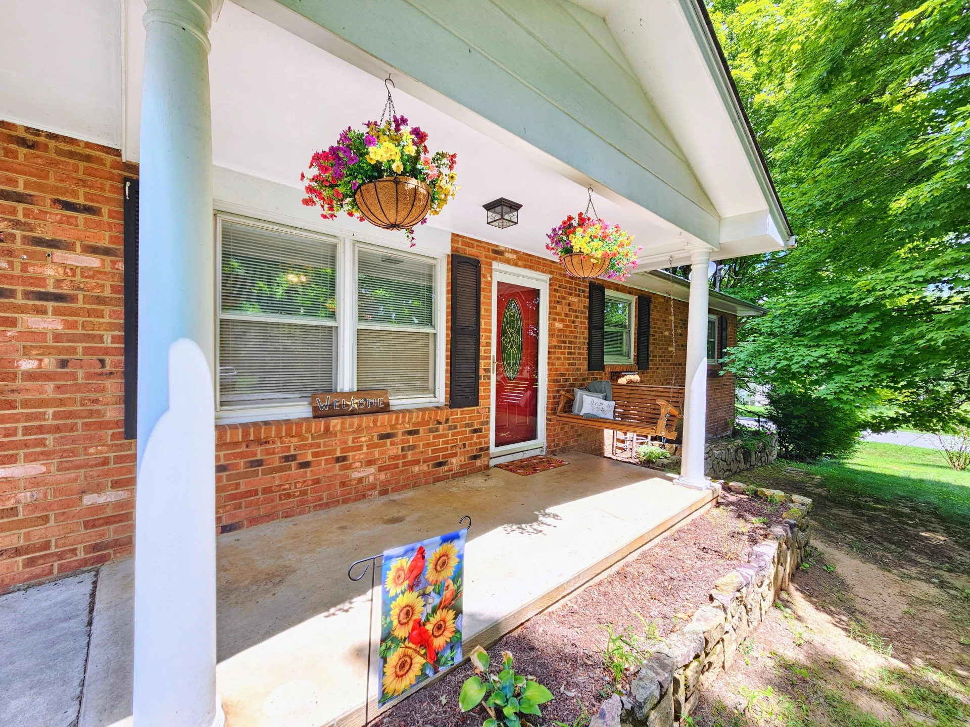 175 Maple AVE - Photo 3