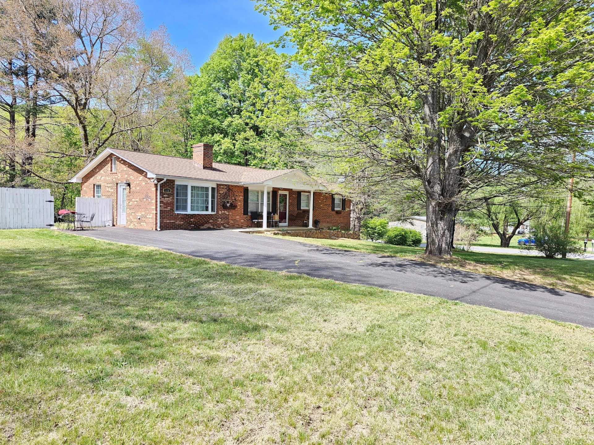175 Maple AVE - Photo 33