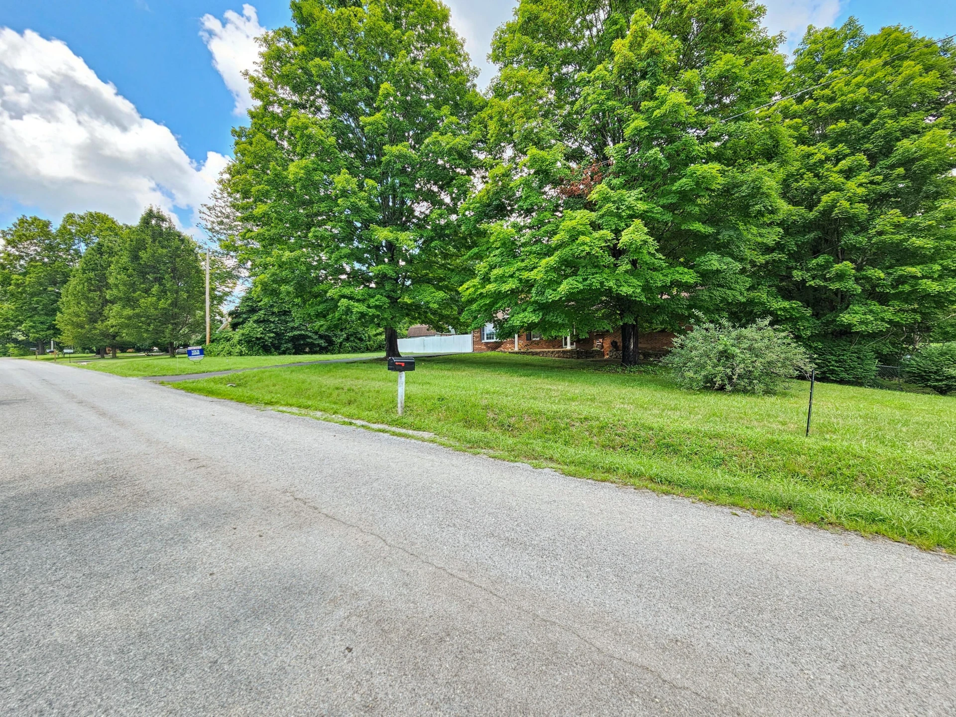 175 Maple AVE - Photo 35