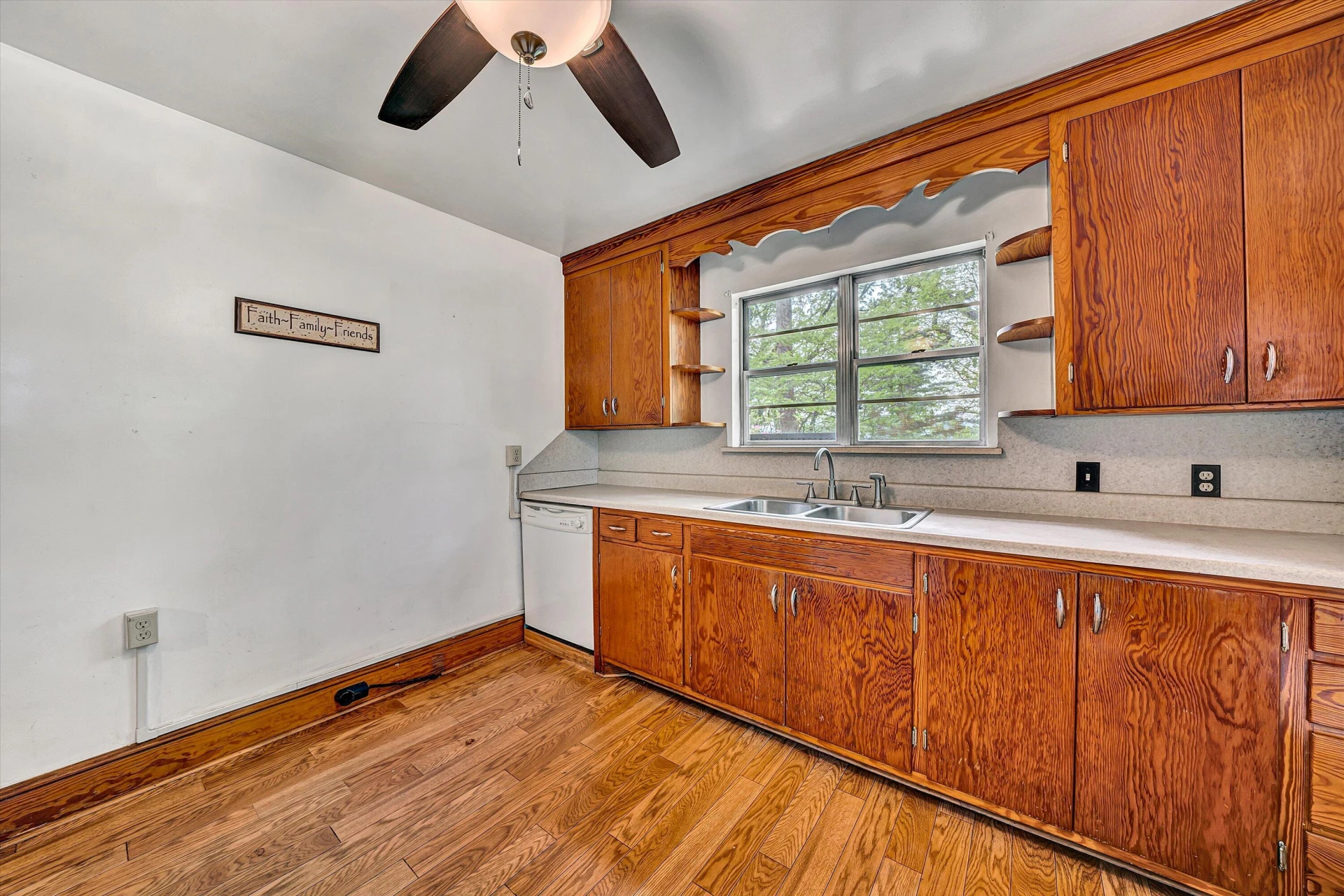 638 Dalewood AVE - Photo 14