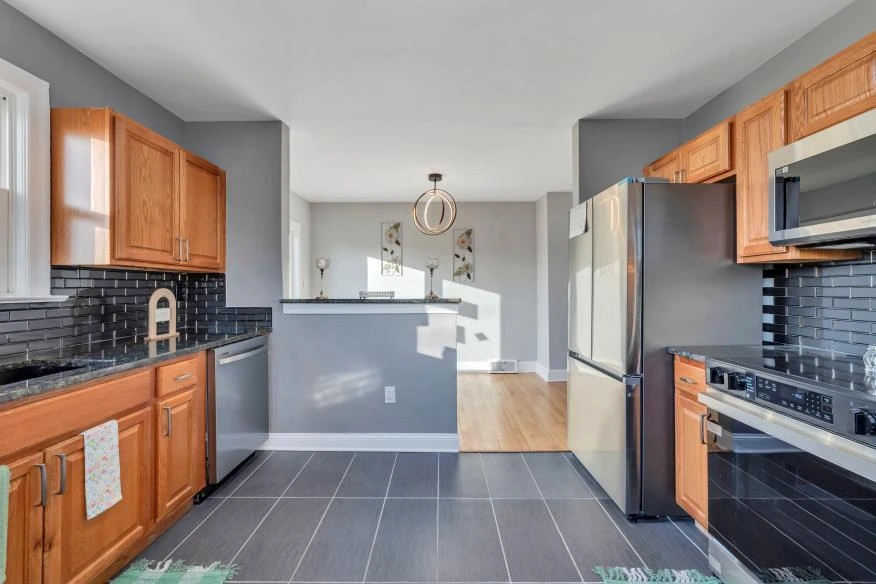 1502 Fresno ST NW - Photo 14