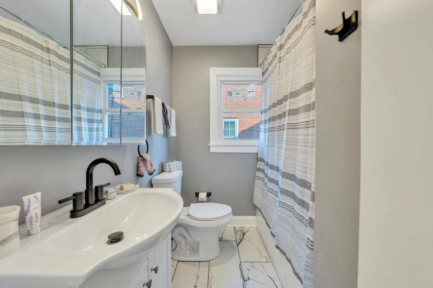 1502 Fresno ST NW - Photo 18