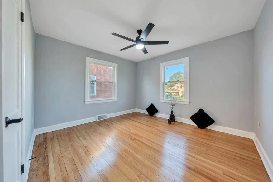1502 Fresno ST NW - Photo 21