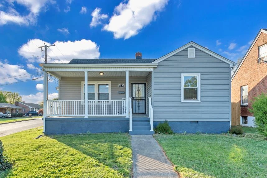 1502 Fresno ST NW - Photo 3