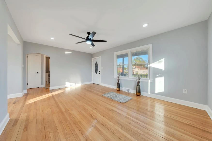 1502 Fresno ST NW - Photo 7