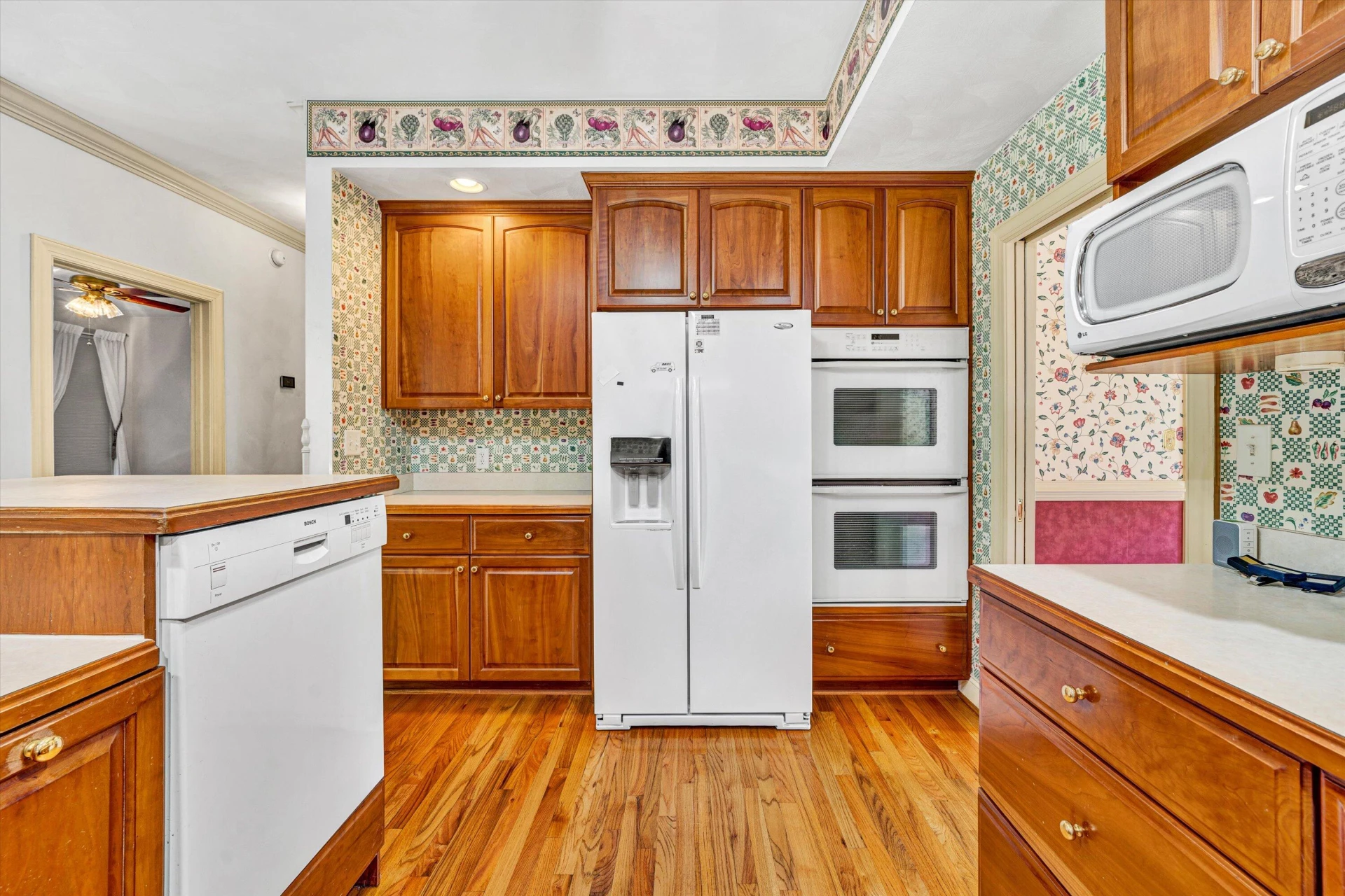 1301 Belle Aire LN - Photo 14