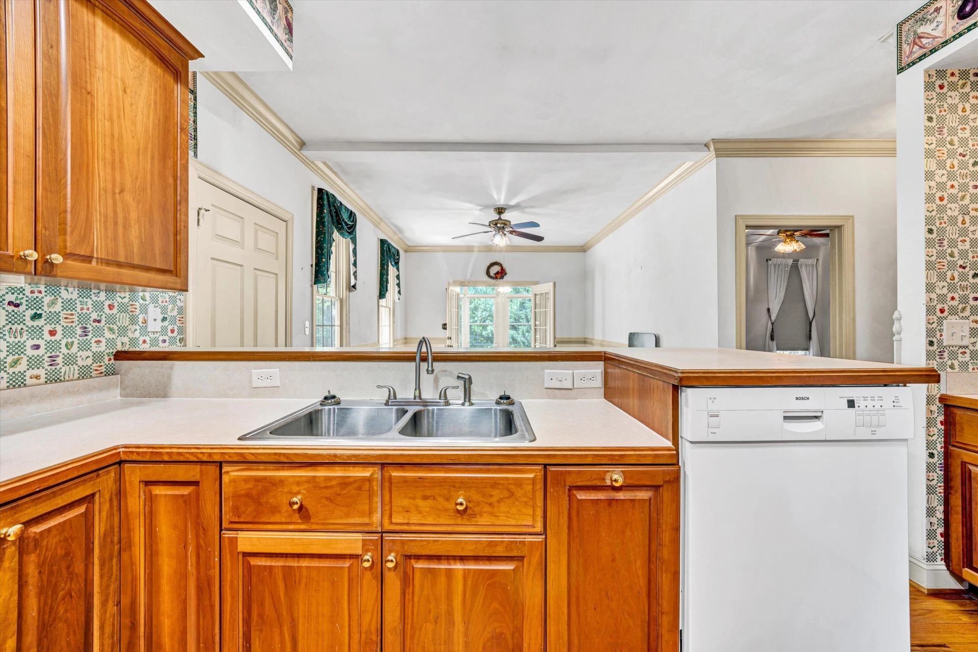1301 Belle Aire LN - Photo 15