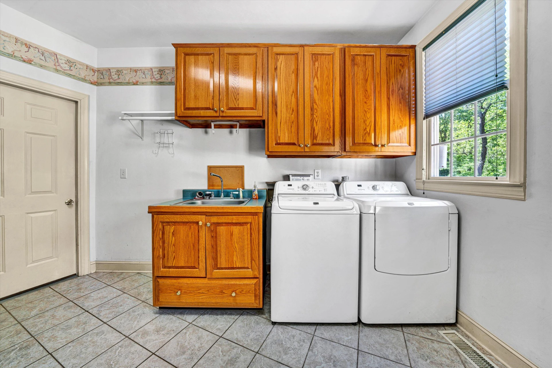 1301 Belle Aire LN - Photo 21