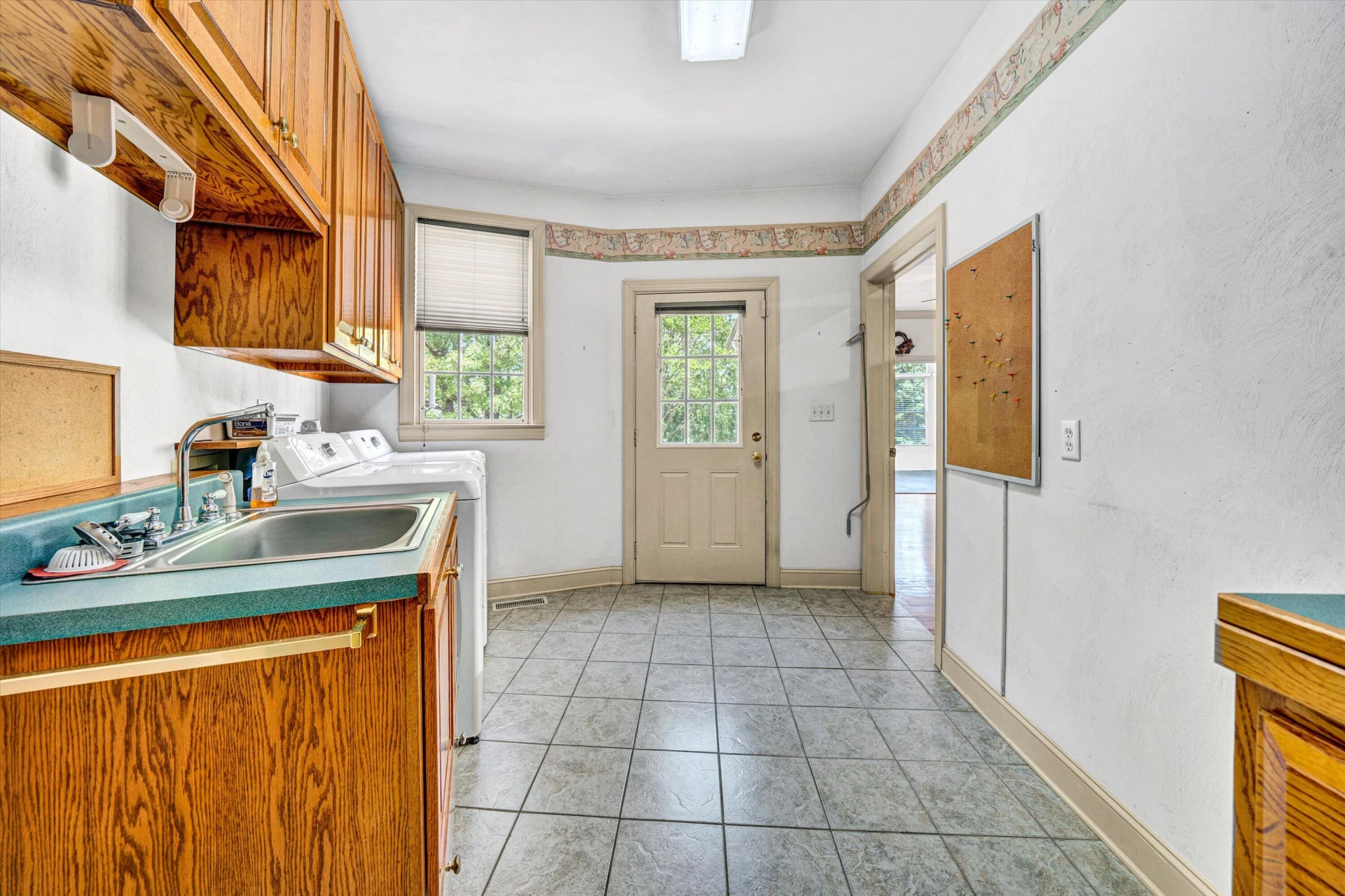 1301 Belle Aire LN - Photo 22