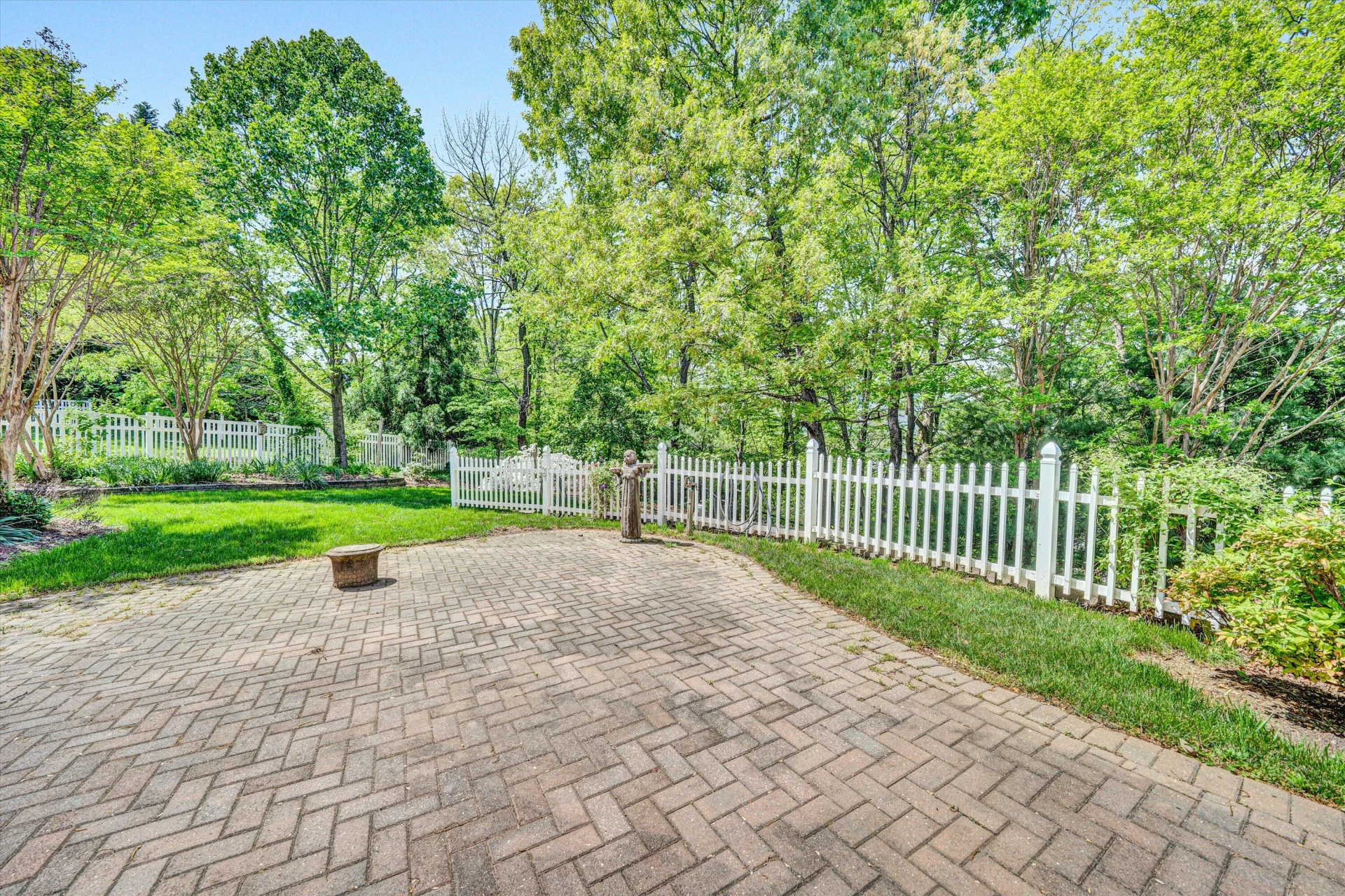 1301 Belle Aire LN - Photo 48