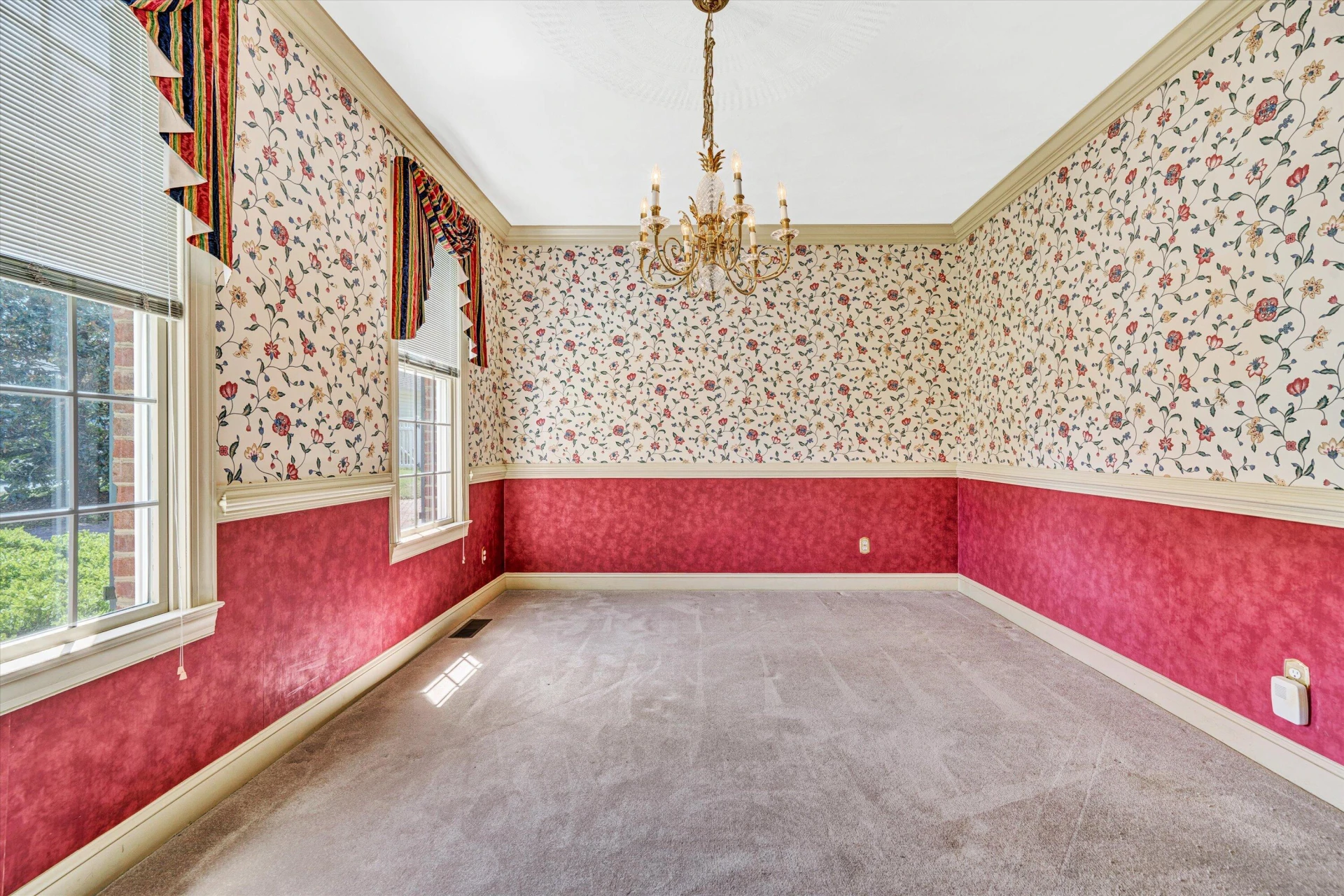 1301 Belle Aire LN - Photo 10