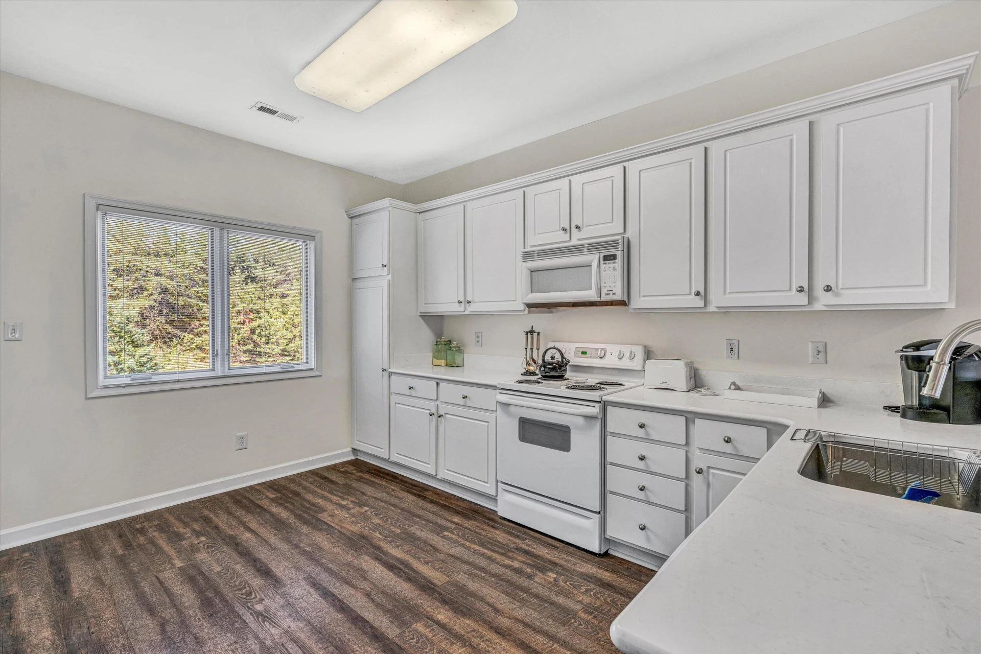 1055 Mariners WAY #13 - Photo 15