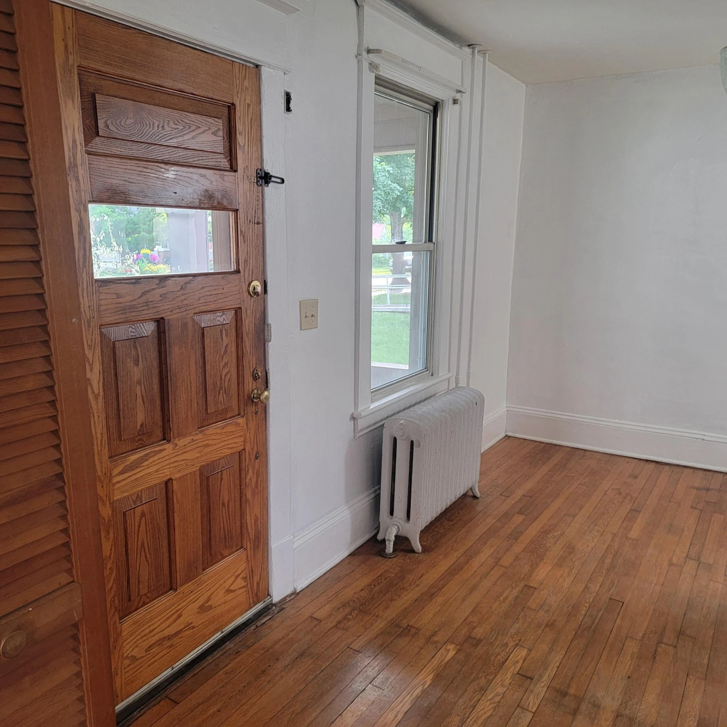2118 Berkley AVE SW - Photo 2