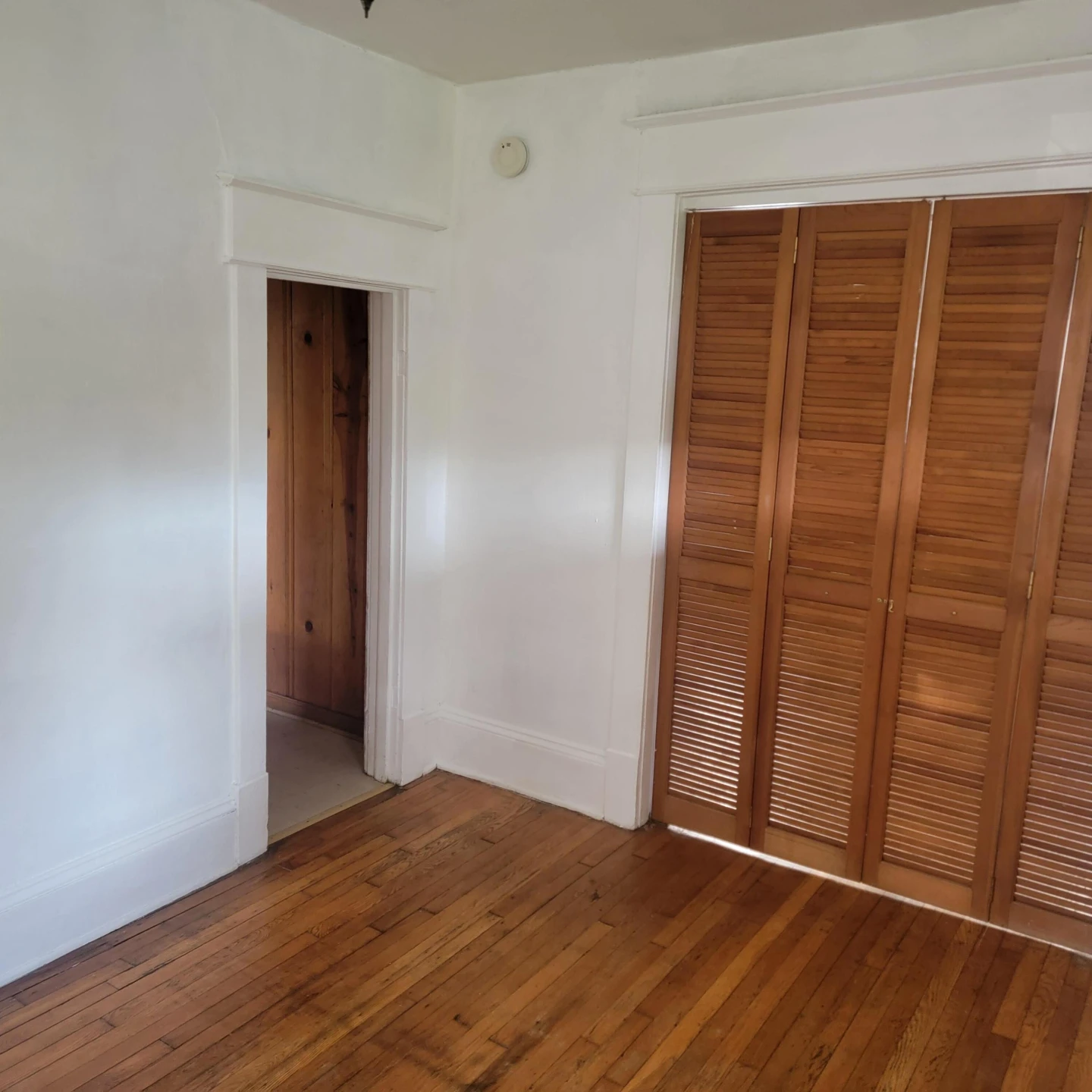 2118 Berkley AVE SW - Photo 3