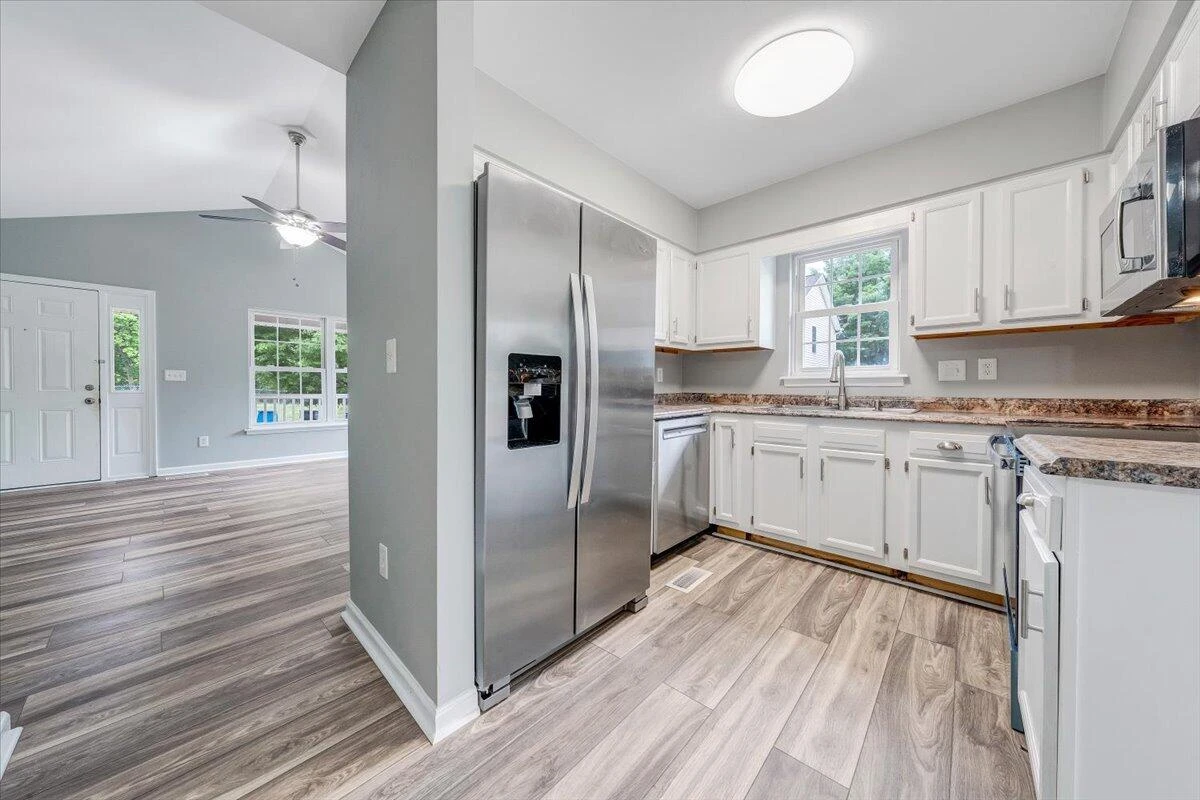 716 12th ST NW - Photo 12