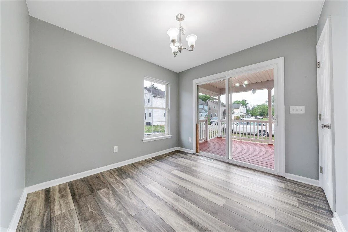 716 12th ST NW - Photo 14