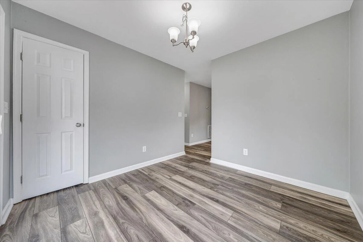 716 12th ST NW - Photo 16