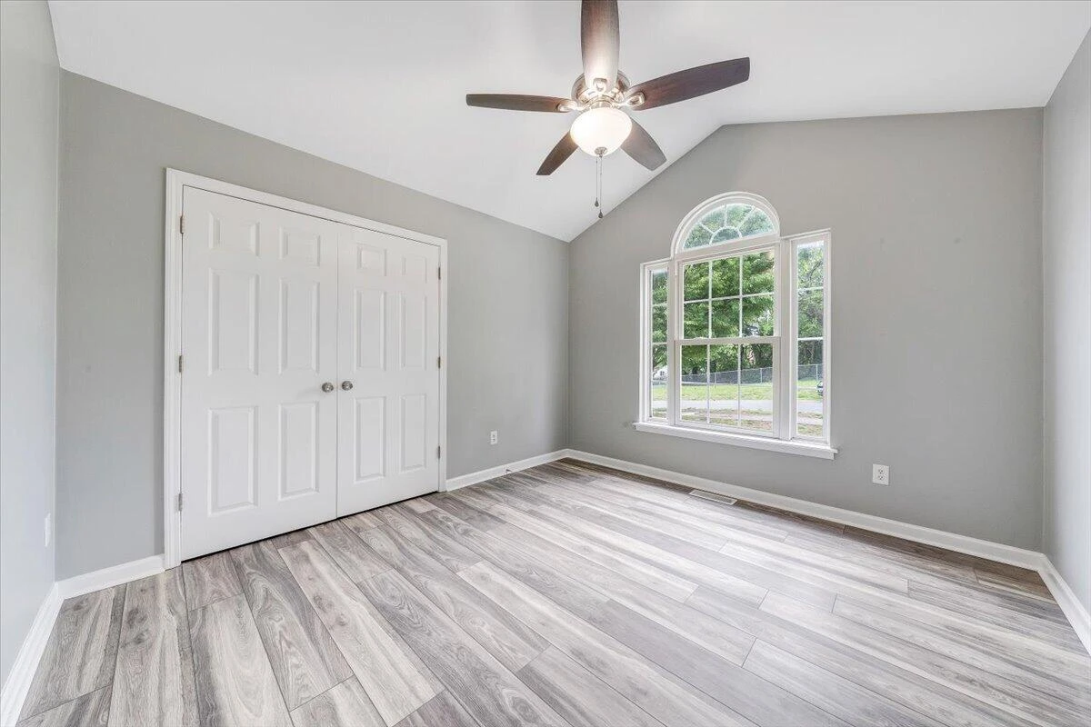 716 12th ST NW - Photo 18