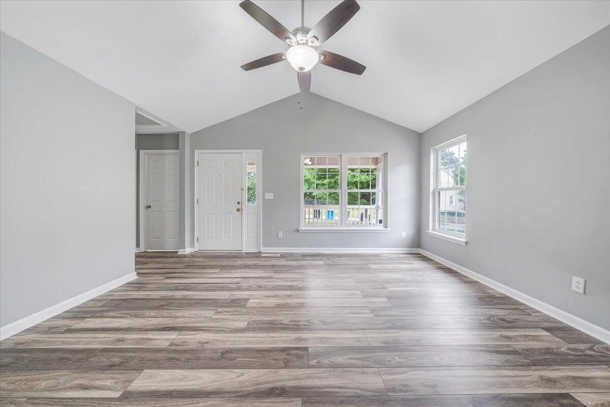 716 12th ST NW - Photo 27
