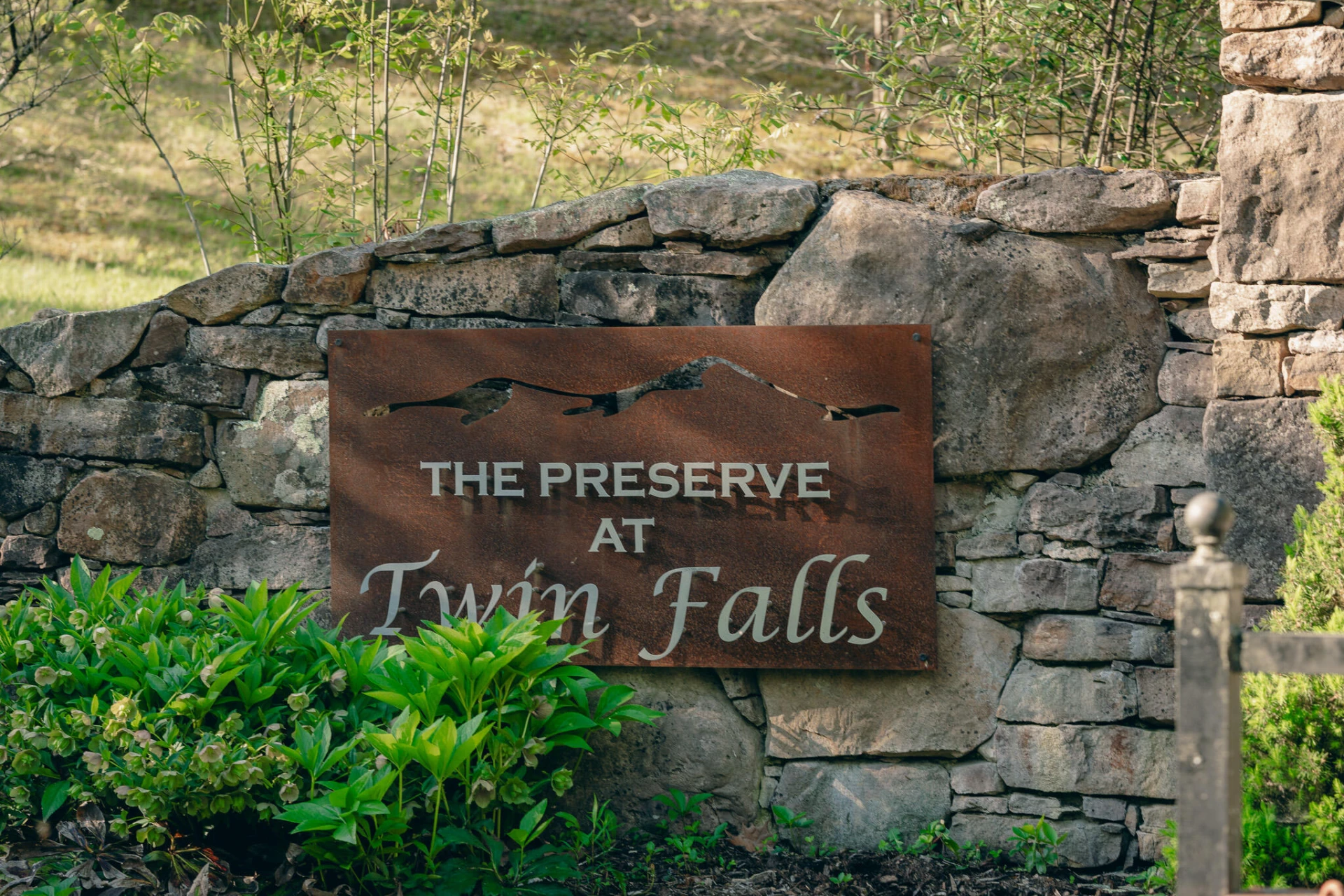 8270 Twin Falls RD NE - Photo 3
