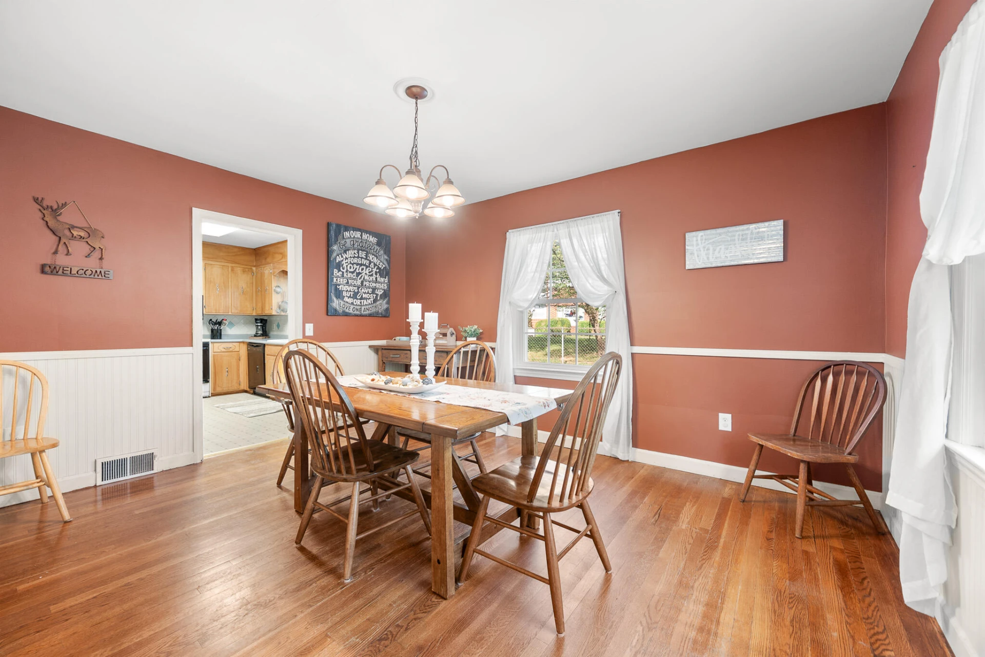 1235 Ashland CIR - Photo 10
