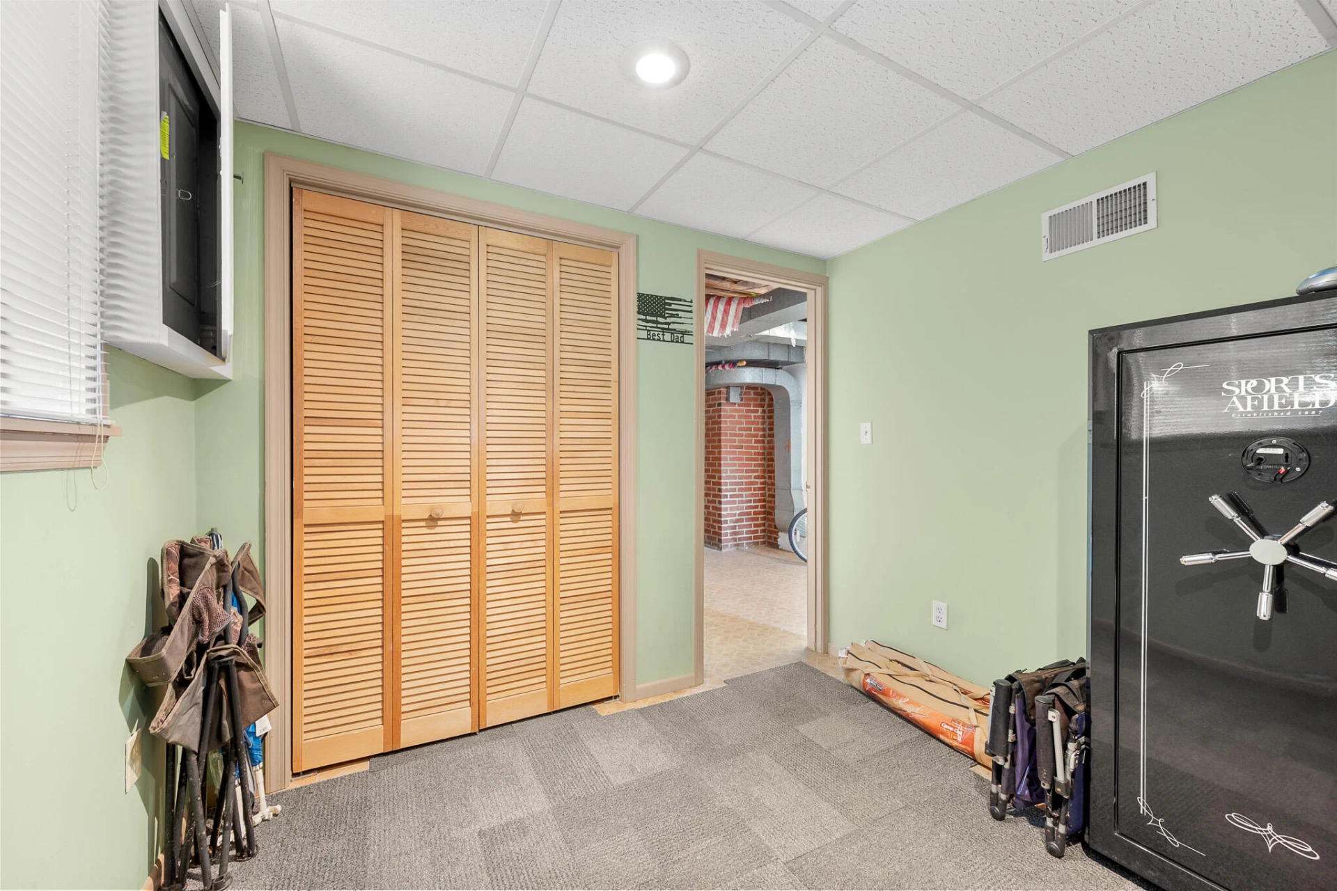 1235 Ashland CIR - Photo 32