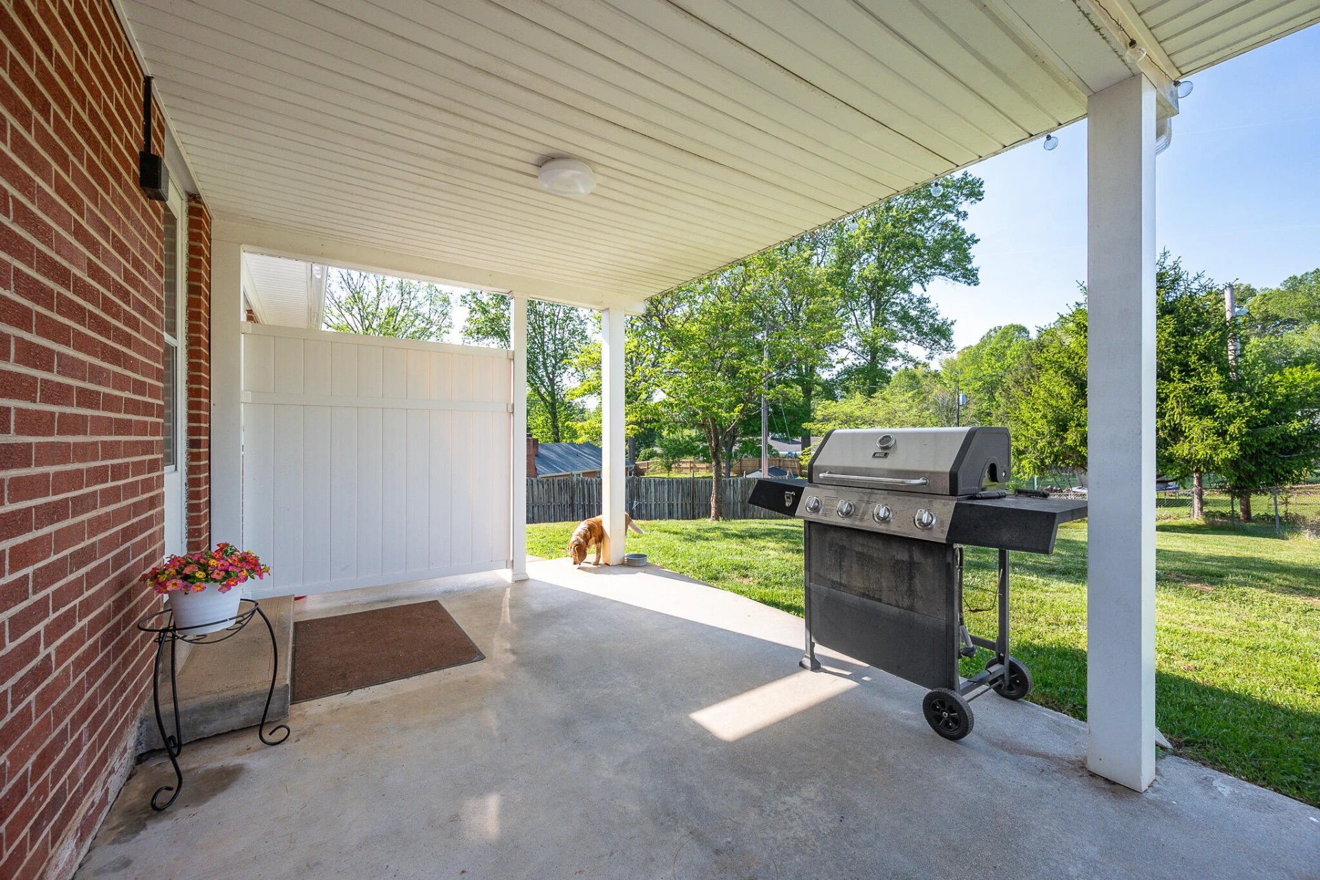 1235 Ashland CIR - Photo 42
