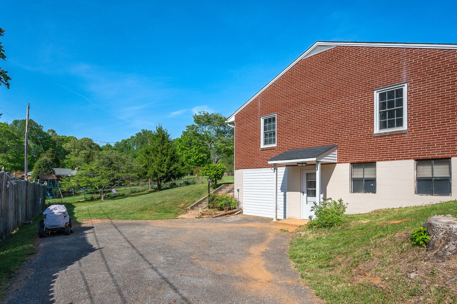 1235 Ashland CIR - Photo 43
