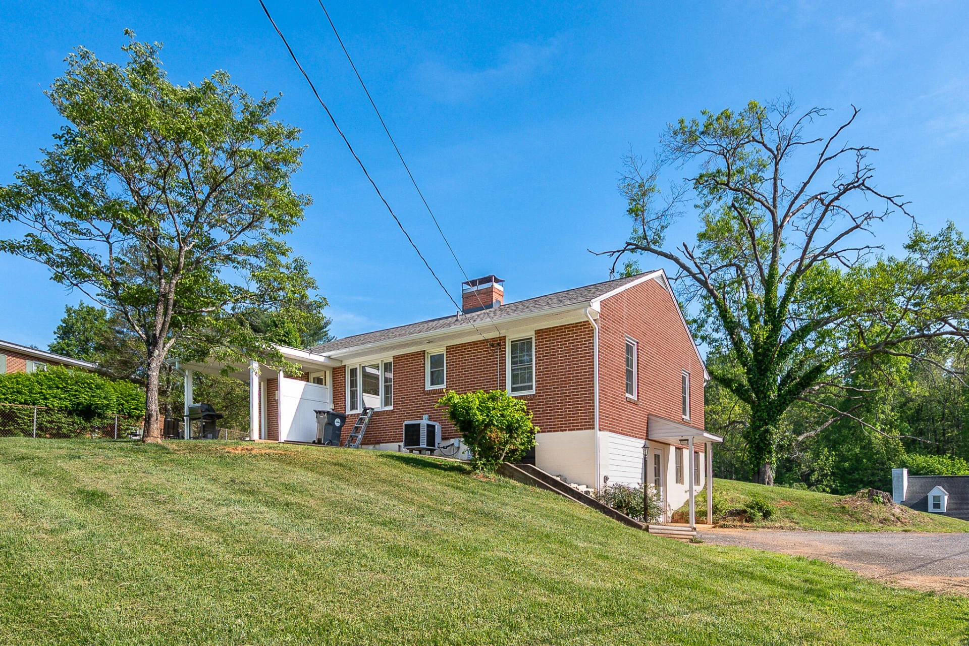 1235 Ashland CIR - Photo 45